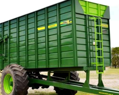Carro Forrajero Descarga Trasera 30m3, 12tn Bernardin