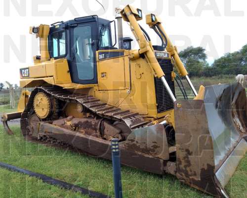 Topadora Caterpillar D6T 2017. 6500 HS. Tren Rodante al 50%.