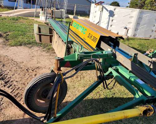 Desmalezadora e Hileradora 3mts a Corra. año 1998.