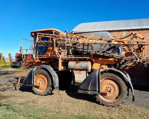 Pulverizador Jacto Uniport Plus 2500 año 2010