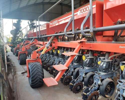 Juber 7000, 28 Líneas a 52 CM. Neumática, Doble Fertilizacio