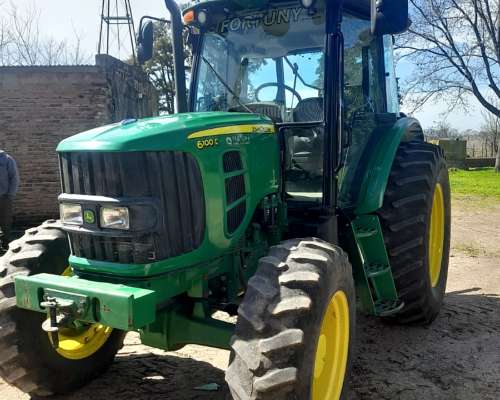 Tractor John Deere 6100d