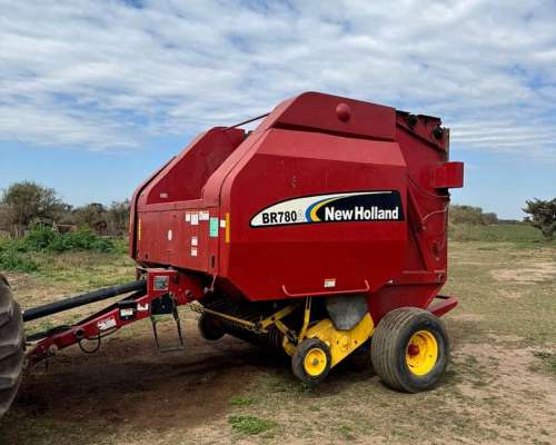 Enrolladora New Holland BR780