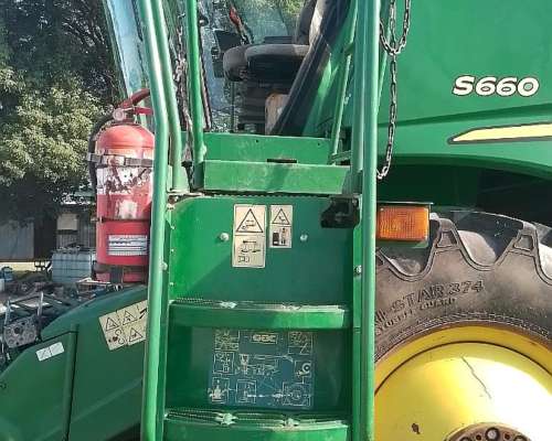 Cosechadora John D. S660