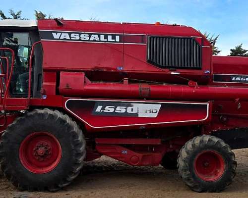Cosechadora Vasalli 1550 Cummins 284 HP