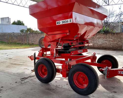 Fertilizadora Esparcidora Yomel RD 3036 Z