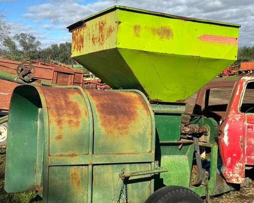 Embolsadora para Grano Partido Martinez Staneek 6 Pies