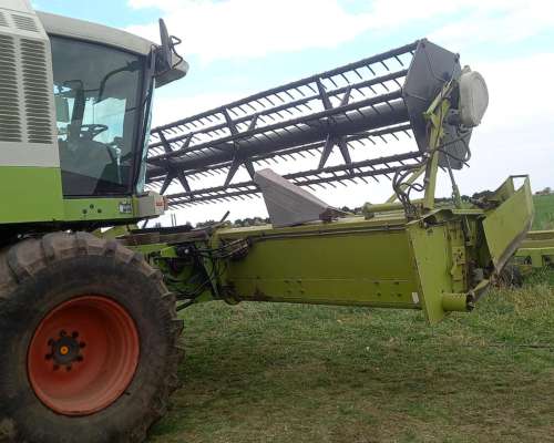 Máquina Claas Medion 310