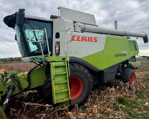 Cosechadora Claas Lexion 740 - 35 Pies año 2011 - Usada.