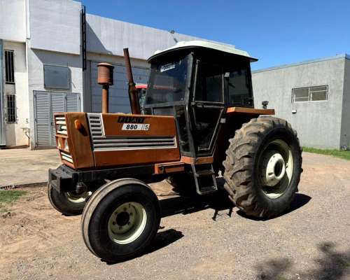 Tractor Fiat 880/5 con Cabina