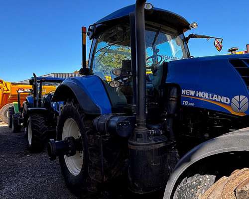New Holland T8.300 Usado