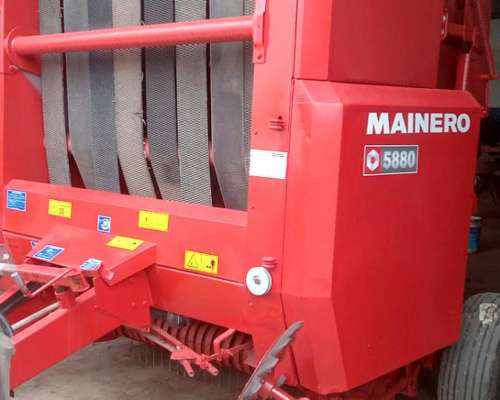 Enrolladora de Forrajes Mainero 5880