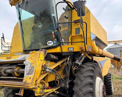 Cosechadora New Holland TC 5090 Cabezal 30 Pies