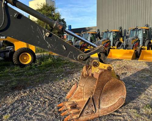 Excavadora John Deere 120d. Mod 2010