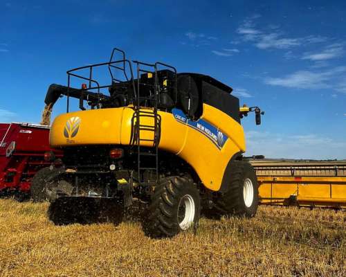 New Holland CR 680 Cabezal 35 Pies