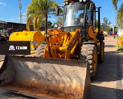 🏗️ Oportunidad Única en Tzadik Retroexcavadora Venieri 8.