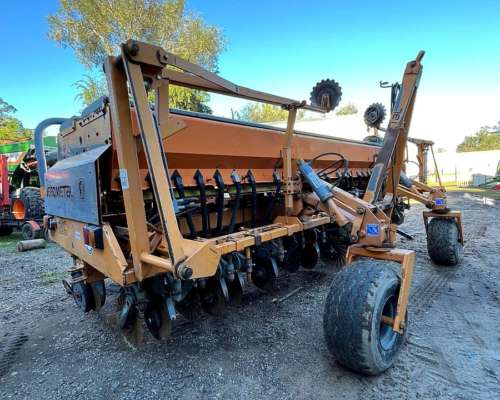 Sembradora Agrometal TX Mega 13 a 52 Doble Ferti