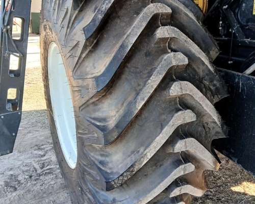 Cosechadora New Holland TC 5090–2008 con Cabezal