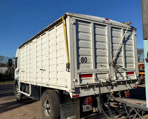 Volkswagen 17.250 Modelo 2008 + Acoplado Incluido