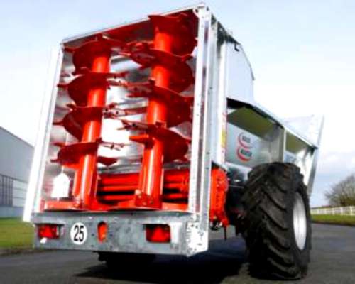 Fertilizadora P/orgánicos y Calcáreos Pichon MUCKMASTER1450