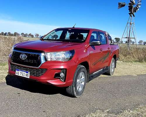 Vendo Toyota Hilux SRV D/C 4X4