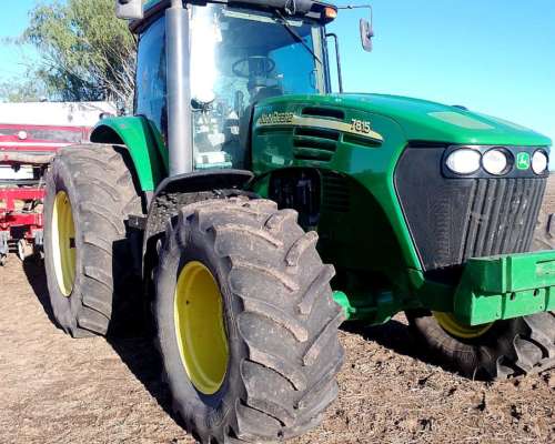 John Deere 7815 año 2010. Piloto JD. 11660 Hs