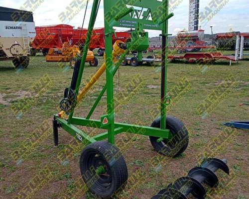 Hoyadora de Arrastre Tayca Hidráulica Nueva