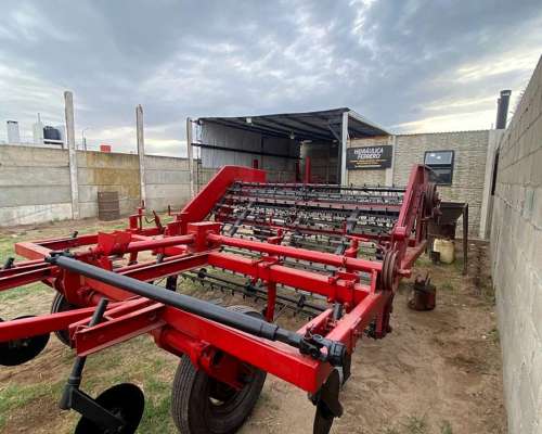 Arrancadora de Mani de 4 Surcos Timon Fijo Marca Marinozzi