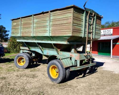 Tolva de Semilla y Fertilizante 20 TN Dividida