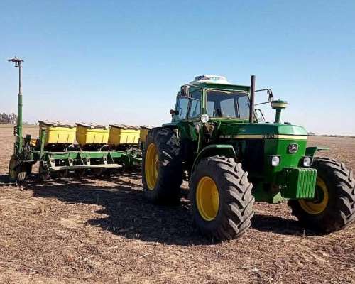 Sembradora John Deere 710 de 52.5 Surcis en Buen Estado