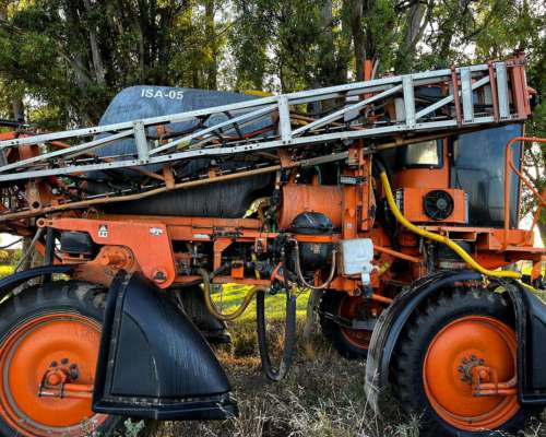 Pulverizadora Jacto 3000 - Trocha Variable - 25m - Piloto