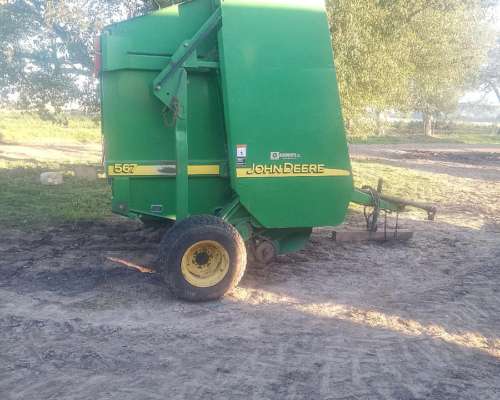 Rotoenfardadora John Deere 567