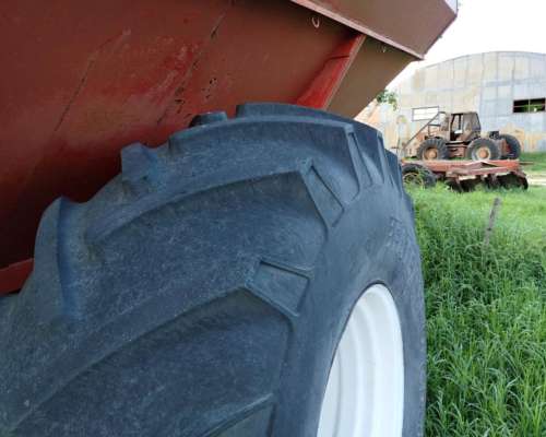 Tolva Auto Descargable Cestari 14 TN.