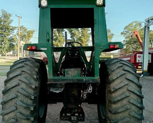 Tractor Deutz Fahr AX100 con 23,1x30