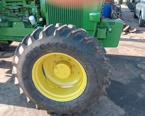 Tractor John Deere 3140