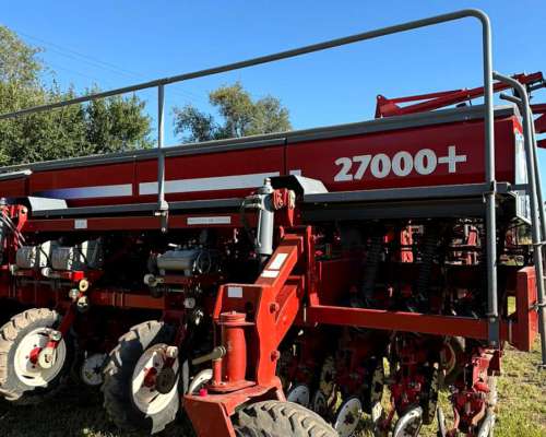 Sembradora Apache 27000 24 Surcos a 42 Doble Fertilizacion