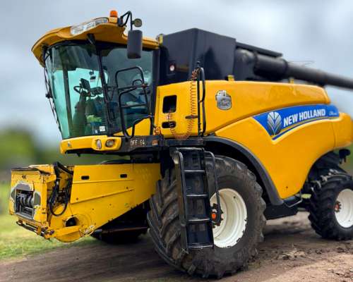 Cosechadora New Holland CR 6080