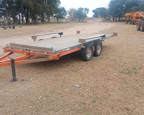 Trailer con Sistema Basculante