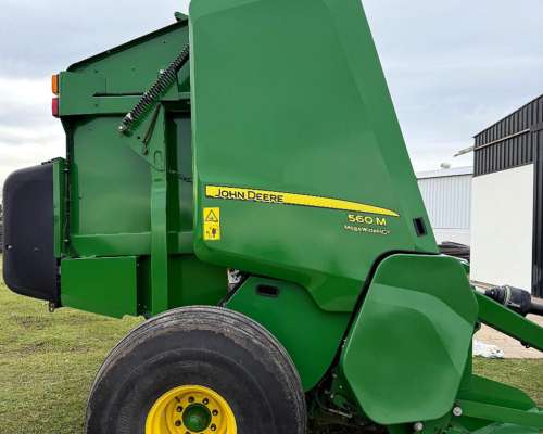 John Deere 560m con Cutter Impecable Como Nueva