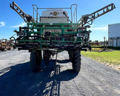 Pulverizador Metalfor 2800 con 25 Mts de Botalón