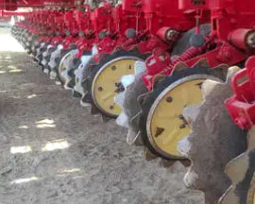 Sembradora Giorgi Usada de 18 a 52 Neumatica Doble Fertiliz
