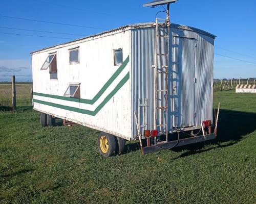 Casilla de 6 Mts de Largo con Duales de 4 Camas .