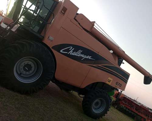 Challenger 670. Draper 40 Pies. Motor 5500 HS. Rotor 4500 Hs - Agroads