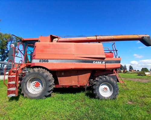 Cosechadora Case 2366 - 30 Pies- año 1998