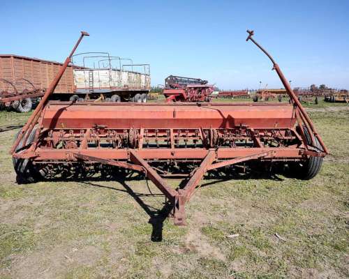 Sembradora de Grano Fino Gherardi de 25 Líneas a 17.5