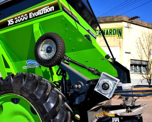 Fertilizadora XS 3000 Eje Simple o Balancin