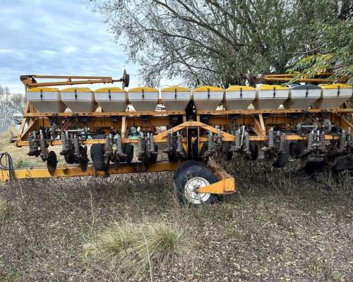 Sembradora DAN CAR Impecable