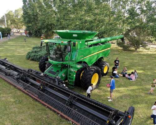 Cosechadora John Deere S790 4X4 RD 800r38