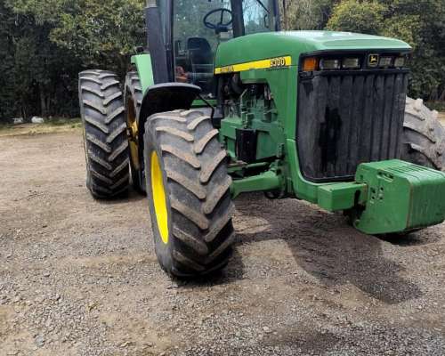 Tractor John Deere 8300