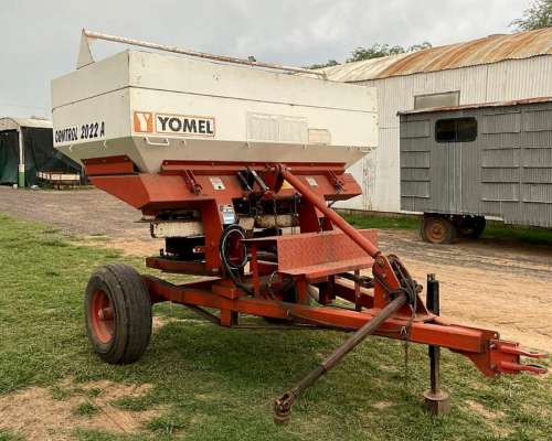 Fertilizadora Yomel 2000 Kg